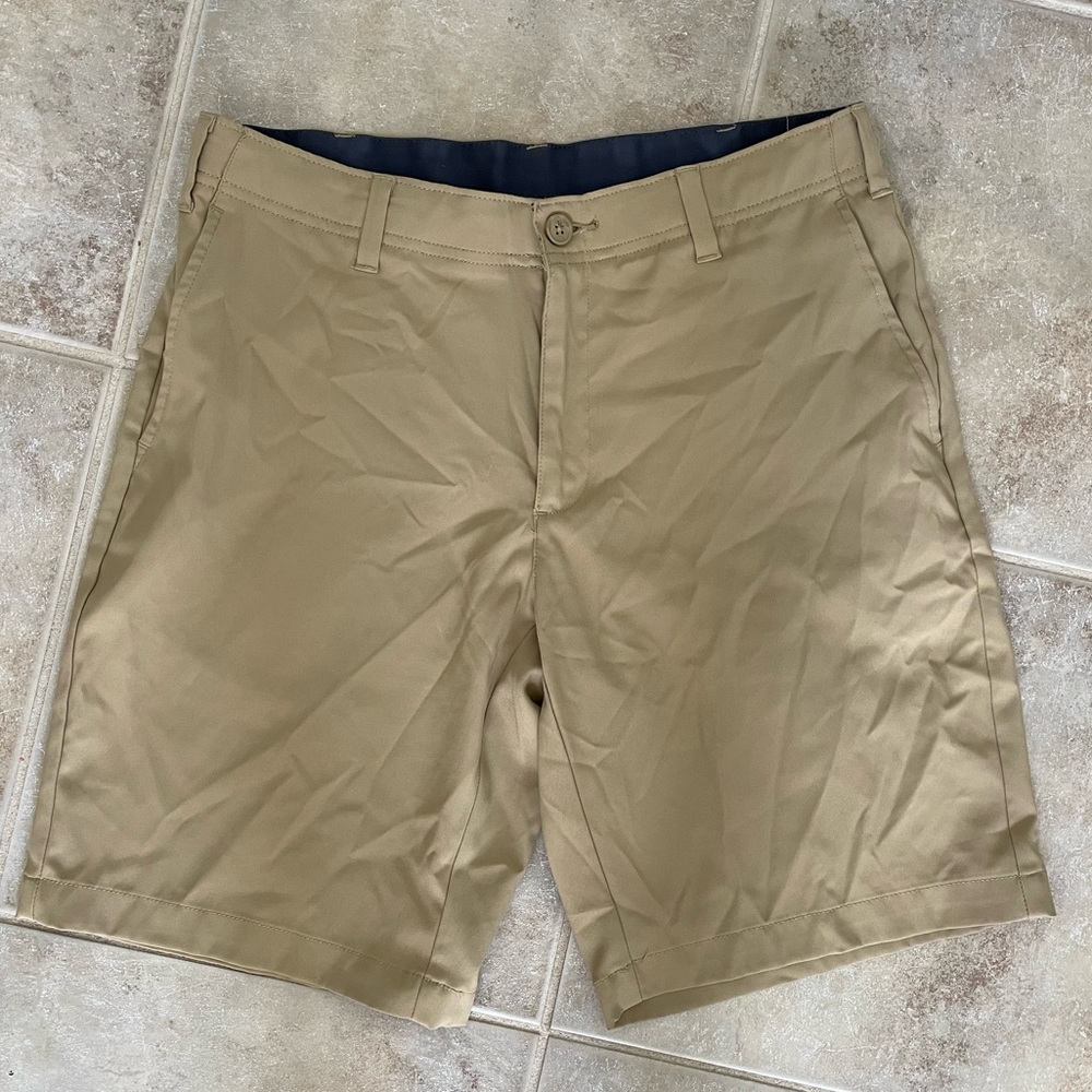 Men’s bcg khaki shorts